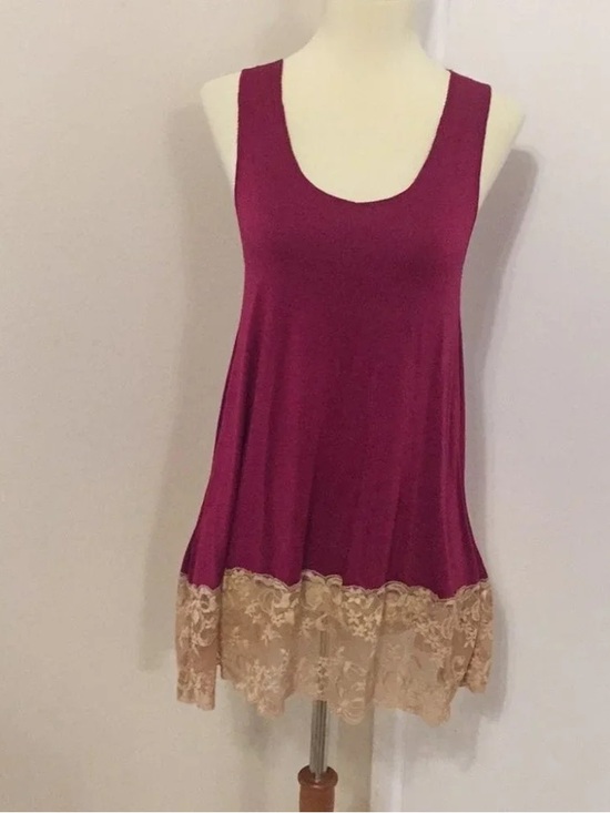 Other - Women's Sleeveless Scoop Neck Tunic with Lace Hem - Magenta